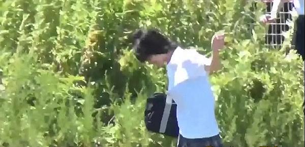  Japanese teen skanks pee